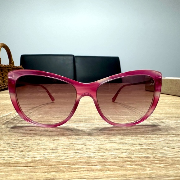 Giorgio Armani Sunglasses AR 8078 5489/8H 56-16-140 Striped Fuchsia /Violet Grad main image 4